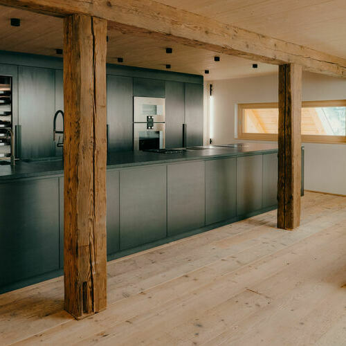 Unsere professionellen Kche aus Rohstahl mit hochwertigen GAGGENAU-Gerten.