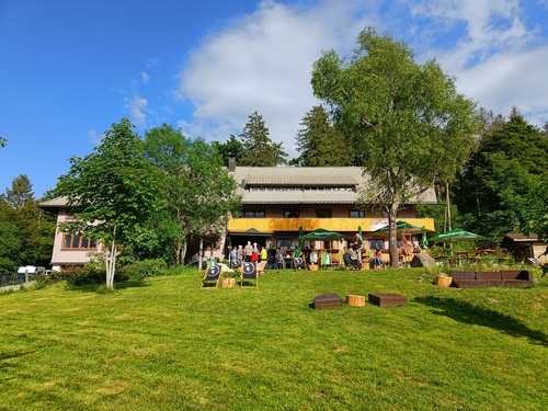 Auenansicht des Etappenziels, die Gisboden Alm. Foto zur Verfgung gestellt von der Gisiboden Alm. Copyright: Gisiboden Alm