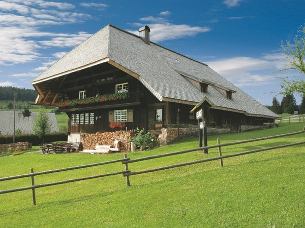 Außenansicht des Resenhof in Bernau © Bernau Tourismus Außenansicht des Resenhof in Bernau © Bernau Tourismus