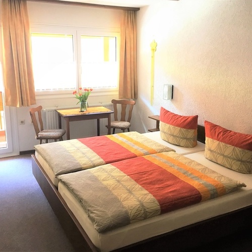 Beispiel eines Gästezimmers- dieses hat einen Balkon - 