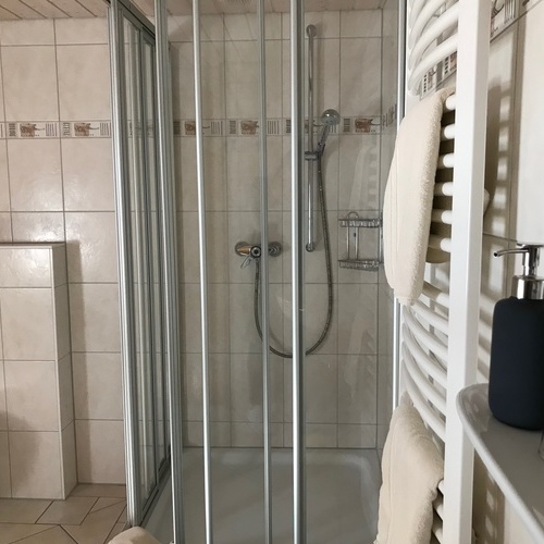 Beispielbild von einem Bad - Beispielbild von einem Bad -