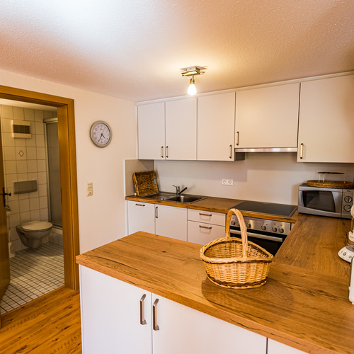 die Küche der Ferienwohnung Mohn - moderne Küche mit Spülmaschine und genügend Platz die Küche der Ferienwohnung Mohn - moderne Küche mit Spülmaschine und genügend Platz